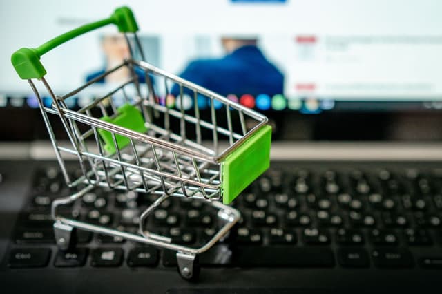 Seis recomendaciones para vender artículos usados de forma segura por redes sociales